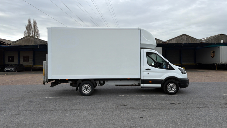 Ford Transit 350 L4 Diesel Fwd 2.0 EcoBlue 130ps Leader Luton Van